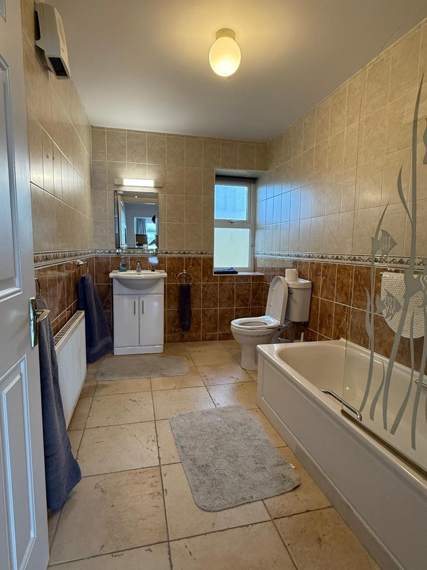 באליהייג Oneills Apartments מראה חיצוני תמונה